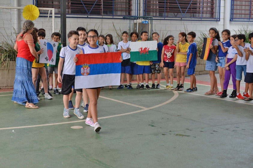 Inspirada na Copa do Mundo, escola da rede organiza competição de futsal