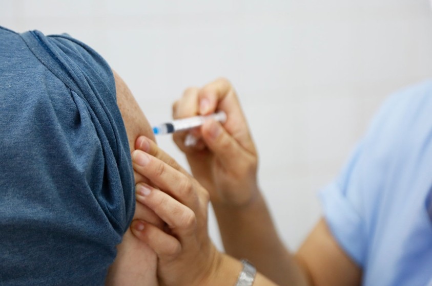 Limeira amplia vacinação contra gripe a trabalhadores da saúde maiores de 18 anos
