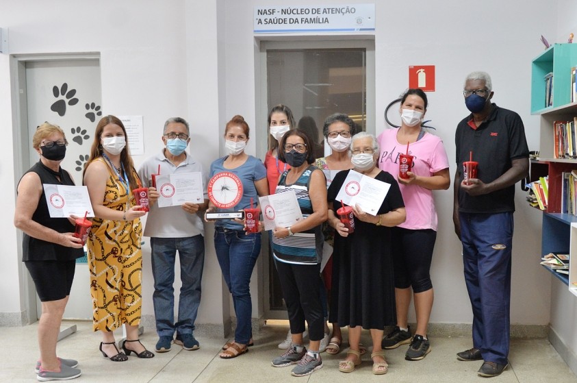 Grupo de caminhada da prefeitura ganha prêmio por ação contra a dengue