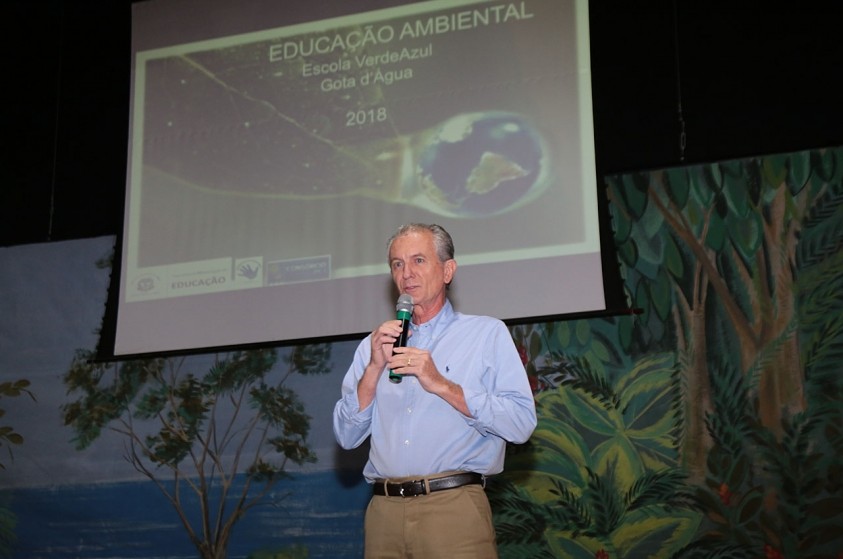 Prefeitura lança programa de Educação Ambiental; escolas recebem certificado 