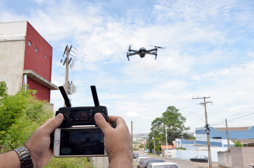 Operação da prefeitura usa drone no combate à dengue