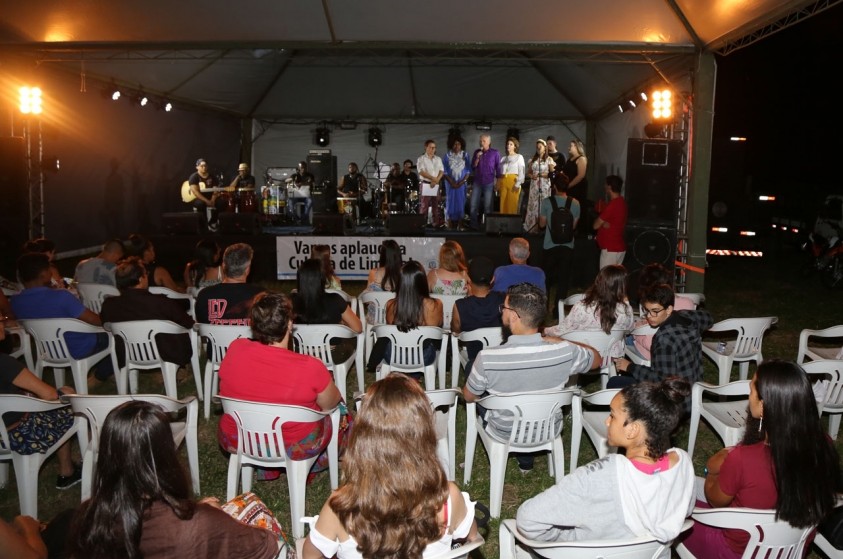 Canção Negra Gata vence 12ª edição do FestiAFRO; centenas de pessoas acompanham evento