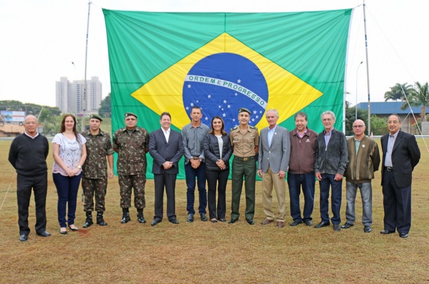 General limeirense, assessor do ministro da Defesa, visita Tiro de Guerra de Limeira