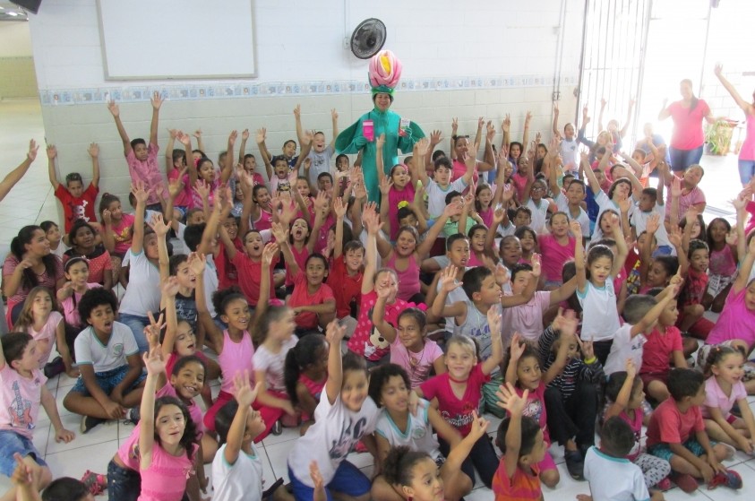 Escola José Paulino doa 300 litros de leite para Alicc