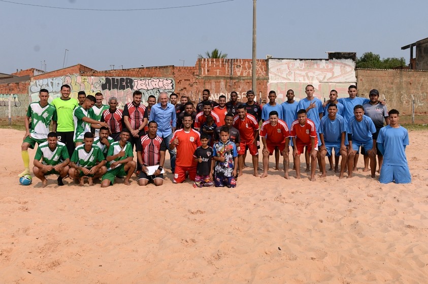 Torneio de futebol de areia inaugura evento Ação nos Bairros 