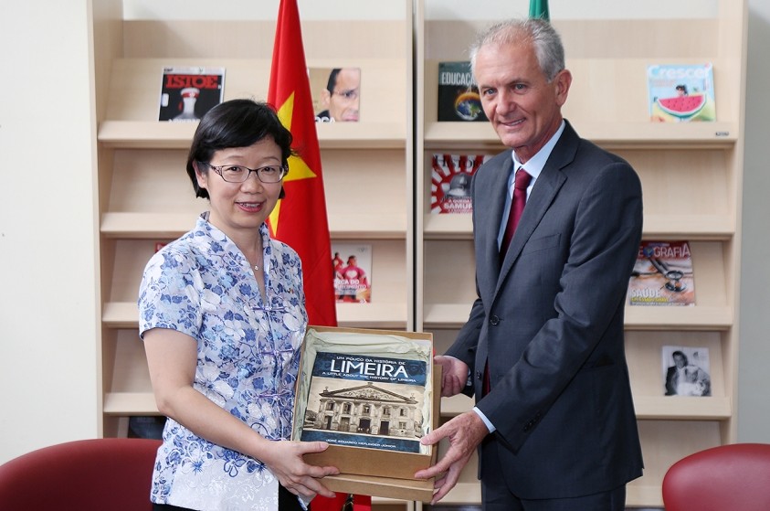 Prefeito recebe cônsul geral da China; festividade marca festa do Ano Novo Chinês
