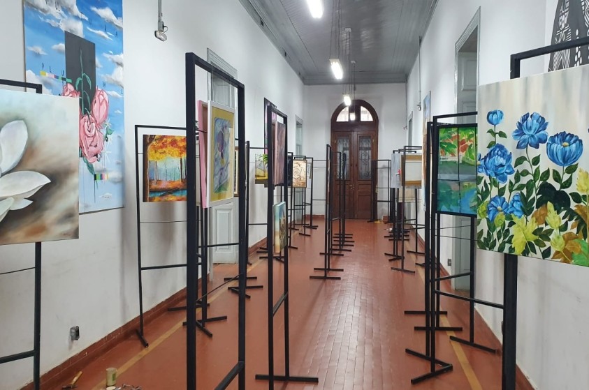 Alunos de Artes Plásticas expõem obras em mostra cultural