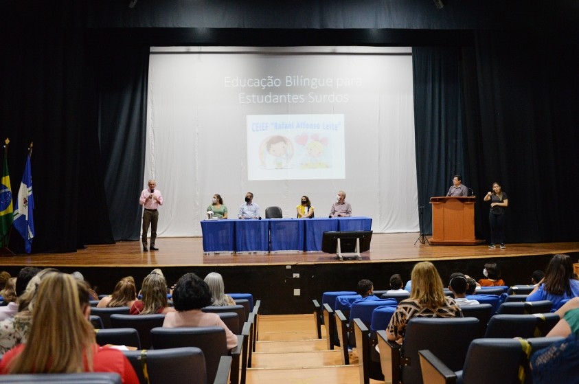 Prefeitura de Limeira lança Educação Bilíngue de Surdos na rede municipal