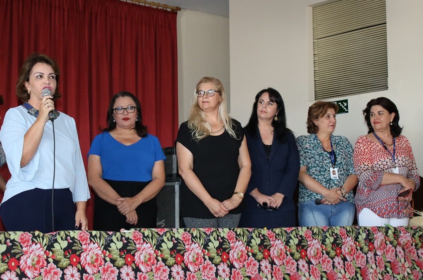 Confraternização reúne idosos no Morro Azul