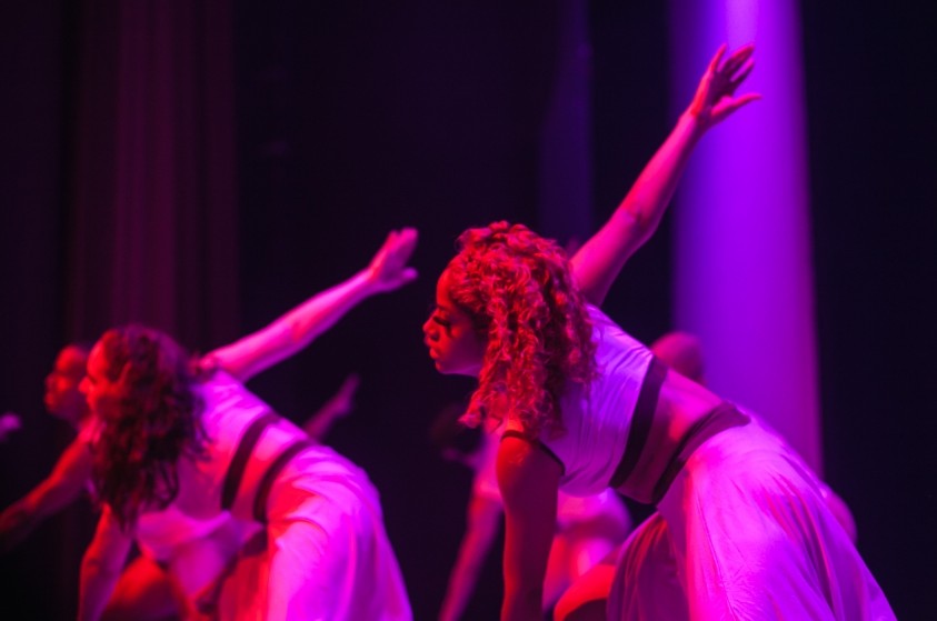 Dance é a atração de amanhã no Teatro Vitória
