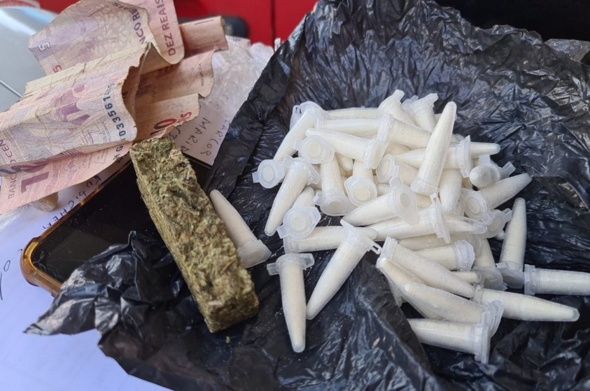 GCM apreende 72 pinos de cocaína no Boa Esperança