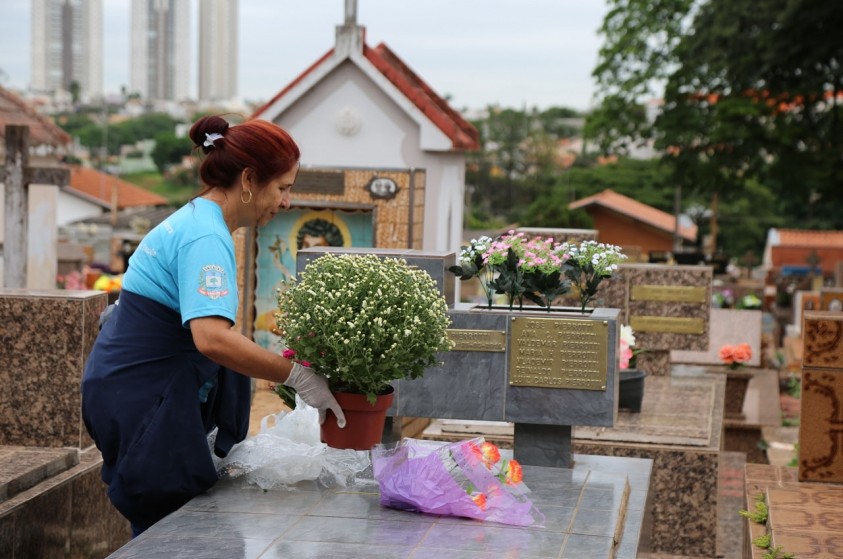 Após Finados, Prefeitura faz vistoria em cemitérios para controle da dengue