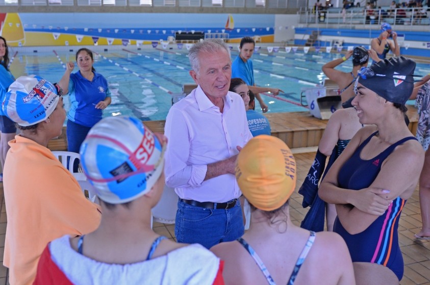 Provas de natação envolvem mais de 400 alunos em Limeira