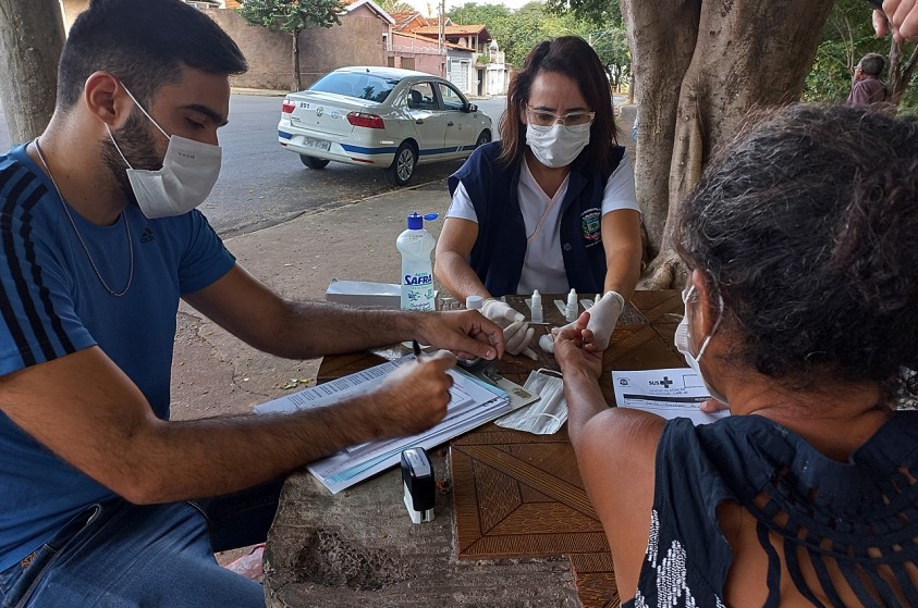 Programa de saúde para moradores de rua completa 1 ano em Limeira