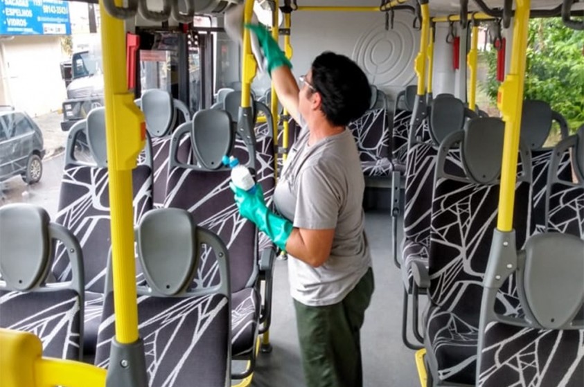 Ônibus de Limeira são higienizados por prevenção ao coronavírus